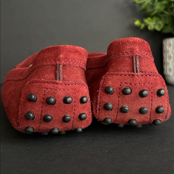 Tod’s Red Suede Loafers with Fringe Detail - Picture 4 of 15